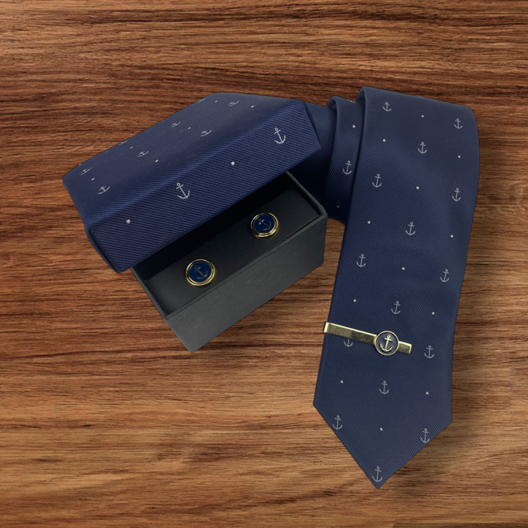 Navy giftset met dasspeld, stropdas en manchetknopen