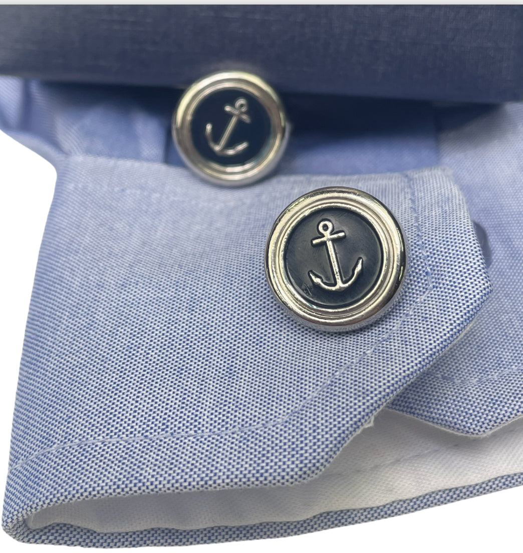 Cuff links with anchor motif in silver color