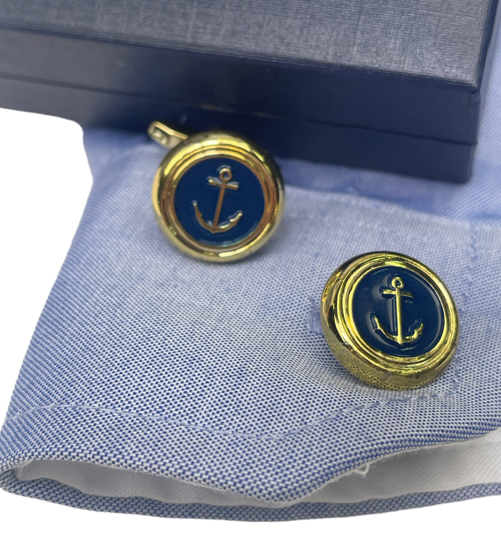 Cufflinks with anchor motif in gold color